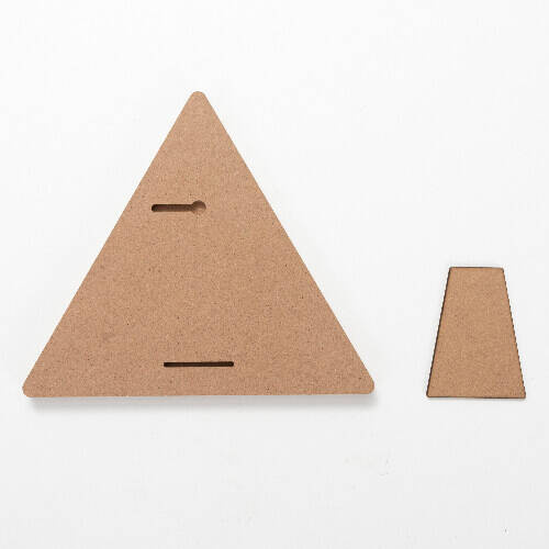 Cornice triangolare in MDF per sublimazione - 17,8 x 20,3 cm