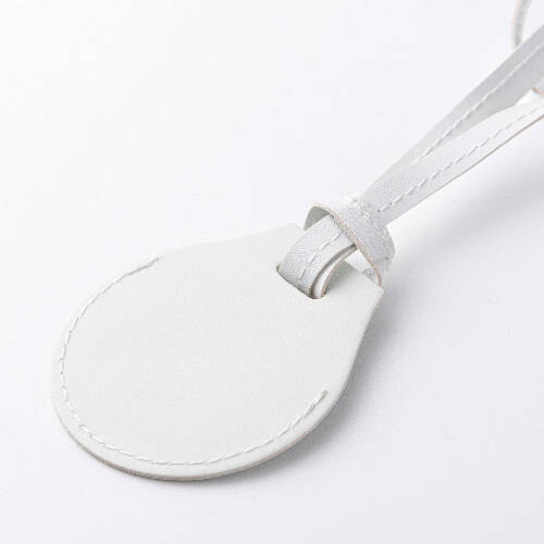 Etichetta in pelle con tracolla / custodia AirTag per sublimazione - bianco