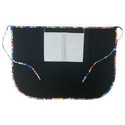 Grembiule classico con tasca per stampa – di colore nero con bordino colorato - fiori slavi bianchi