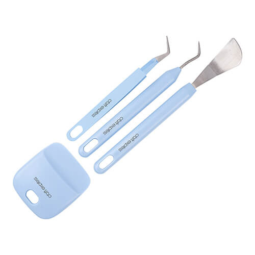 Un set di strumenti di alluminio