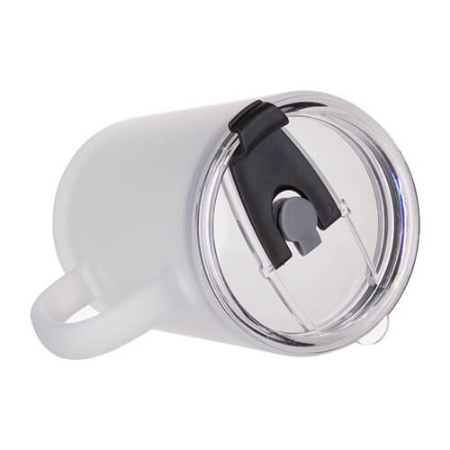 Una tazza in vetro smerigliato da 400 ml con un coperchio e una cannuccia per la sublimazione