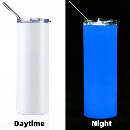 Tazza da 600 ml con cannuccia per sublimazione - blu brillante al buio