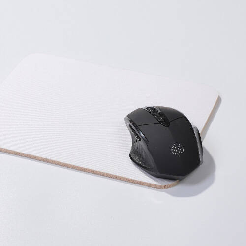 Tappetino per mouse 23,5 x 19,7 cm / 4 mm su gomma leggera per sublimazione