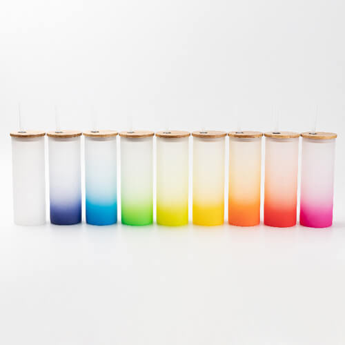 Una tazza glassata da 500 ml con un coperchio in bambù e una cannuccia per la sublimazione - sfumatura arancia