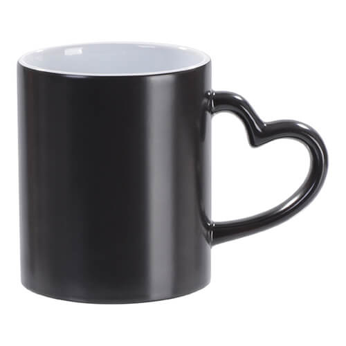 Tazza magica nera semi-opaca con manico a forma di cuore per la sublimazione