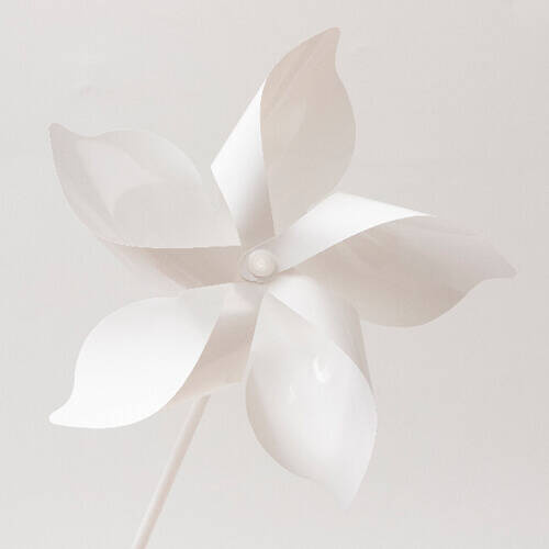 Una girandola su un bastoncino per sublimazione