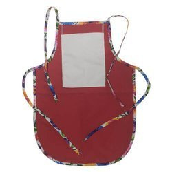 Grembiule per bambini arrotondato con tasca per stampa – di colore rosso con bordino colorato - fiori slavi bianchi