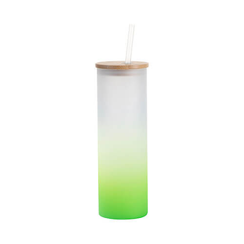 Una tazza glassata da 600 ml con un coperchio in bambù e una cannuccia per la sublimazione - sfumatura verde