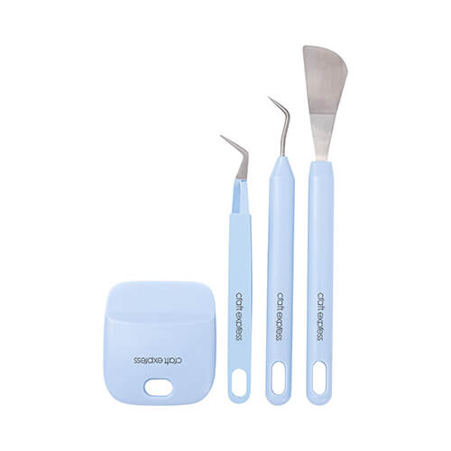 Un set di strumenti di alluminio