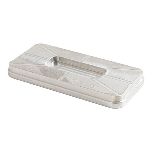 Un tampone per la stampa 3D su una custodia per iPhone 15