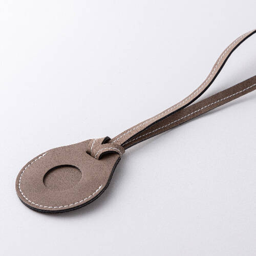 Etichetta in pelle con tracolla / custodia AirTag per sublimazione - grigio