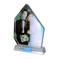 Foto cristallo quadrilatero piccolo con base modello SJ40