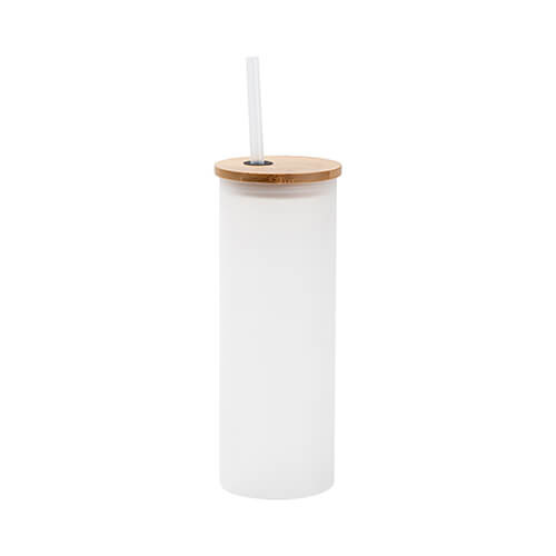 Una tazza glassata da 500 ml con un coperchio in bambù e una cannuccia per la sublimazione