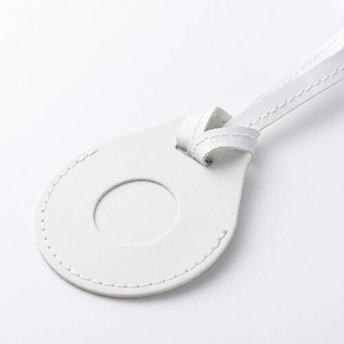 Etichetta in pelle con tracolla / custodia AirTag per sublimazione - bianco