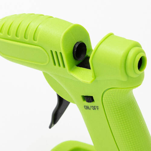 Pistola per colla a caldo a batteria con stick di colla